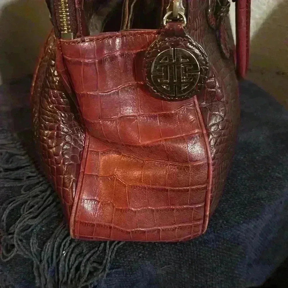 👜Antonio Melani 🇮🇹Large Burgundy Leather Croc Embossed Satchel Handbag